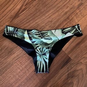 ripcurl floral bottoms